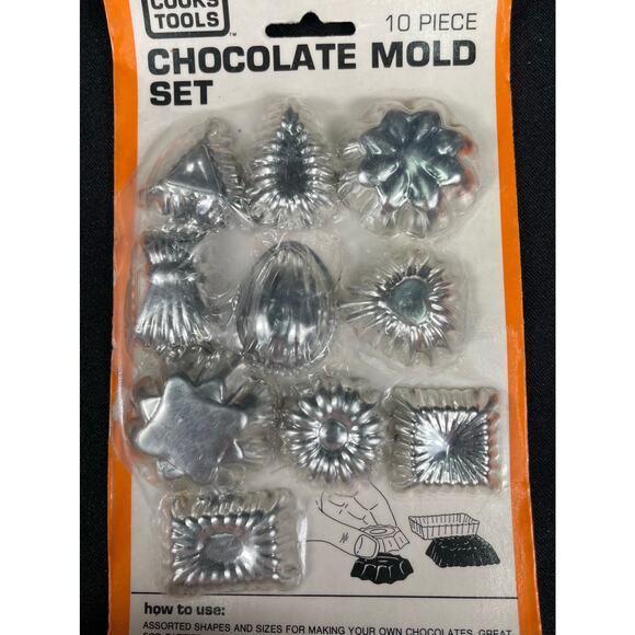 Vintage Cooks Tools 10 Piece Metal Chocolate Mold Set, 1980, Assorted Shapes - Picture 2 of 4